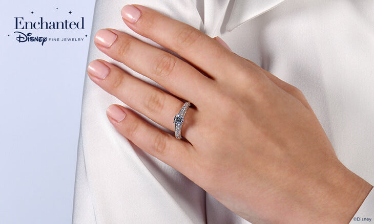 Ultimate Guide for Solitaire Center Engagement Ring 2023