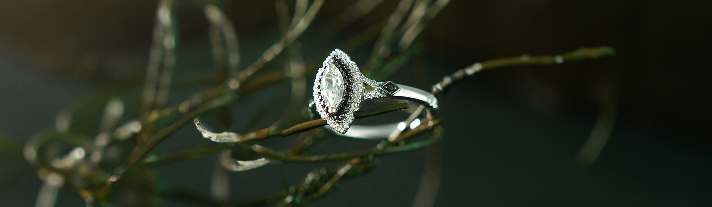 Marquise cut diamond engagement rings Desktop Banner