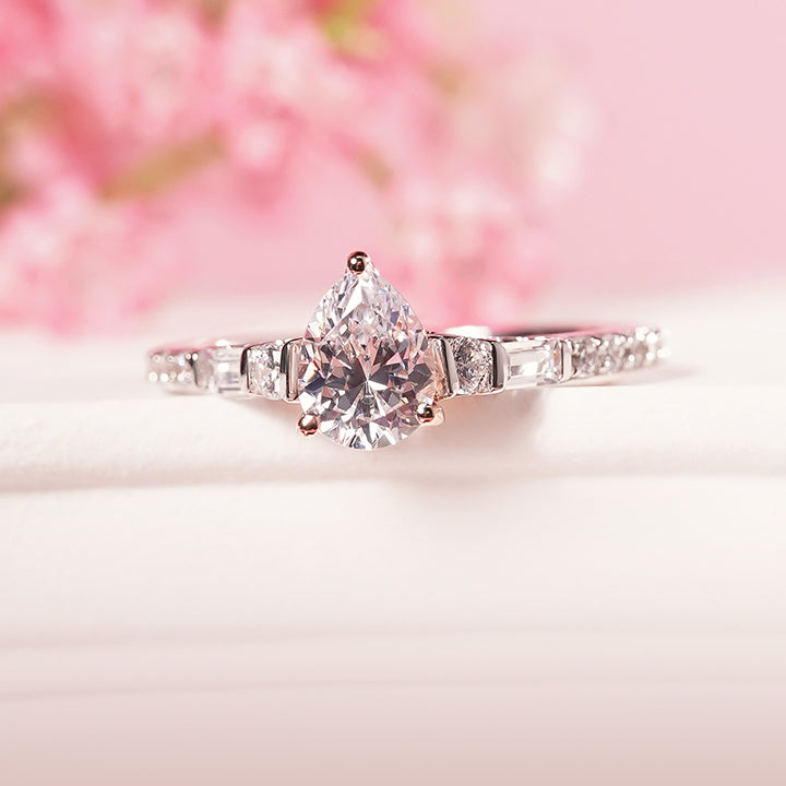Pear Cut Diamond Engagement Rings Mobile Banner