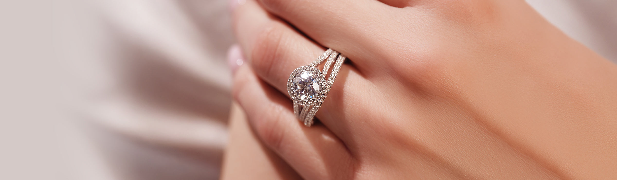 Diamond Bridal Sets Desktop Banner