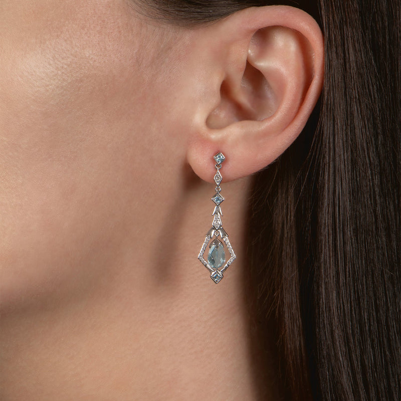 enchanted_disney-elsa_dangling_earrings_1/8CTTW_2