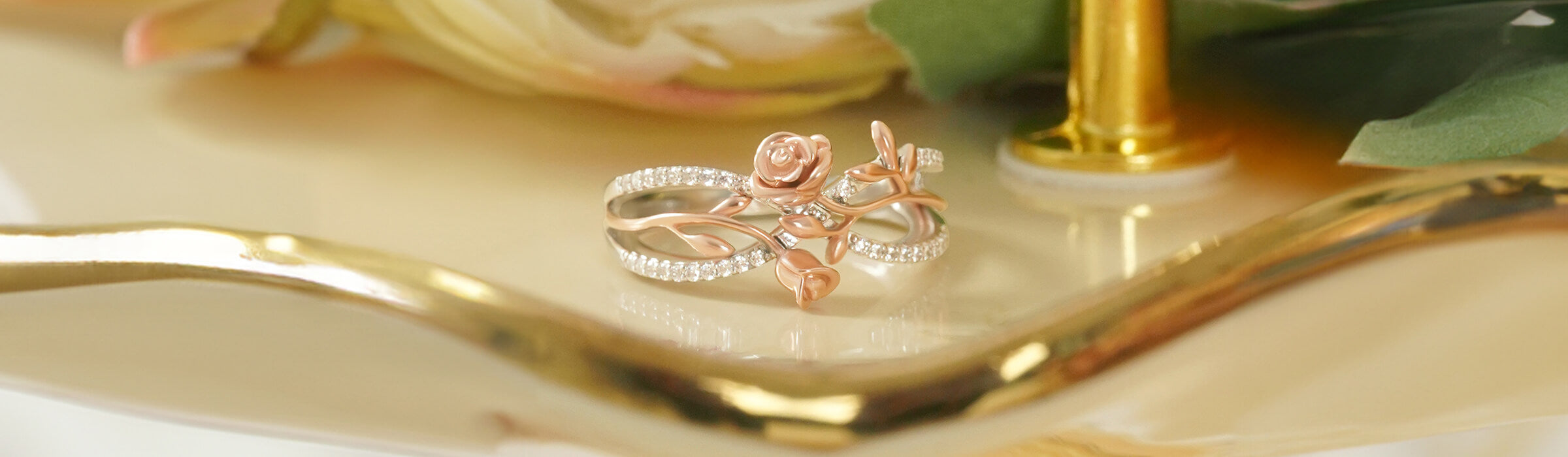 Rose Gold Rings Desktop Banner