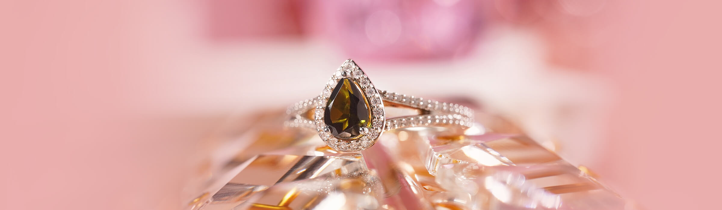 Gemstone Rings Desktop Banner