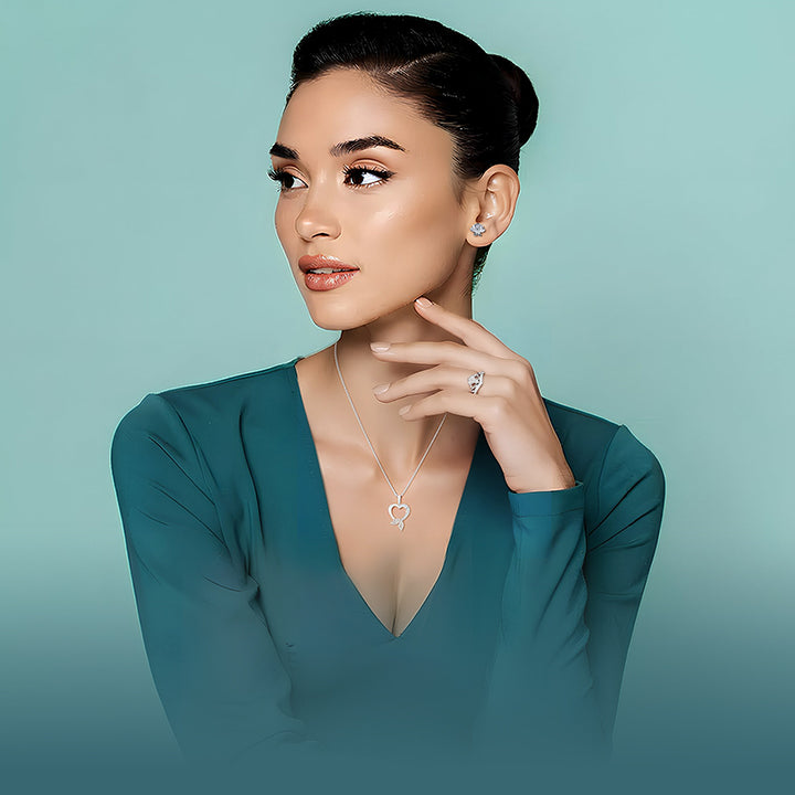 Explore engagement rings inspired by Disney’s Ariel Mobile Banner