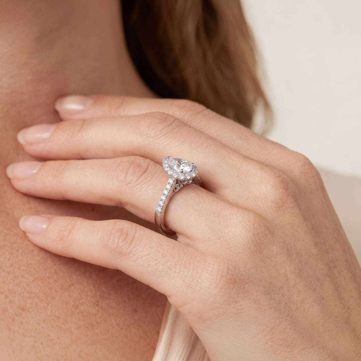 Enchanted Star 10K White Gold with 3/4 CTTW Lab Grown Diamond, Disney's Cinderella Promise Ring