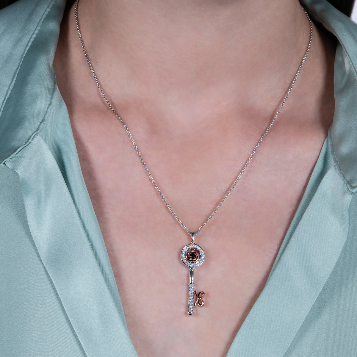 FLAWLESS DIAMOND LOCK & KEY NECKLACE Create New Wish List