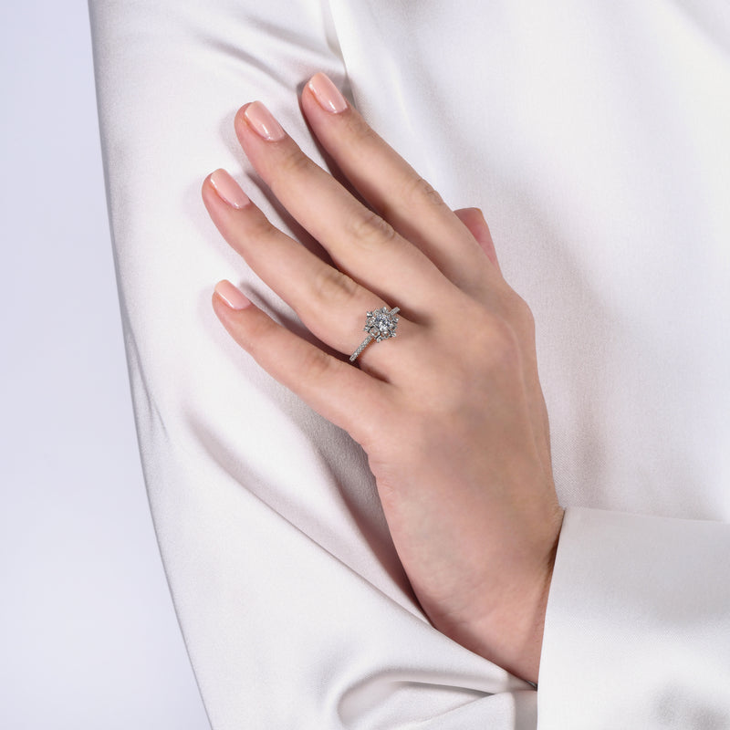 enchanted_disney-elsa_engagement_ring_1/2CTTW_2